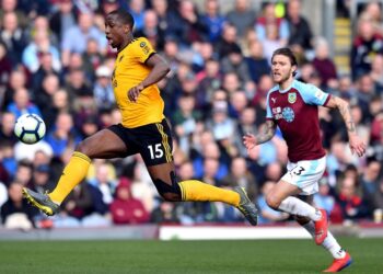 BURNLEY-vs-WOLVERHAMPTON-soi-keo-1