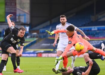 Soi kèo Leeds United vs Burnley, 19h00 ngày 27/12: Đại tiệc bàn thắng của chủ nhà