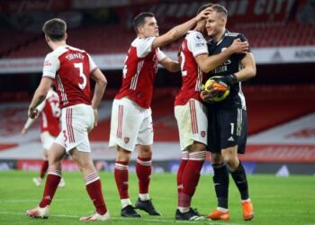 Lễ Tặng quà -moi-bong-da-1