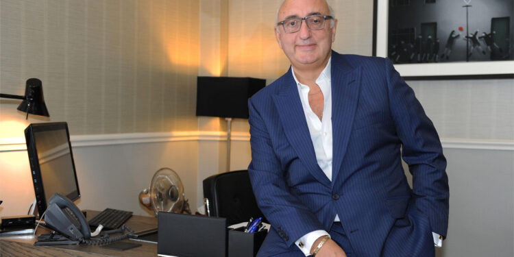 Tin bóng đá 11.1: Arshavin – thương vụ kỳ lạ của Arsenal