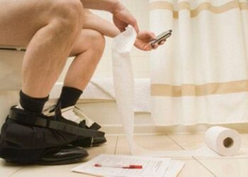 Mơ Đi ỉa chảy-1