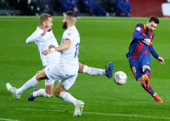 vuot-qua-ronaldo-ghi-ban-phat-den-2