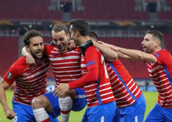 Man Utd vs Granada-tin-2