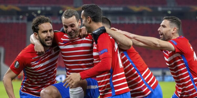 Man Utd vs Granada-tin-2