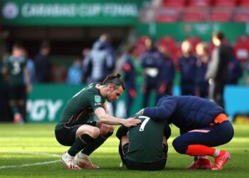 Son Heung-min bật khóc-tin-bong-da-2