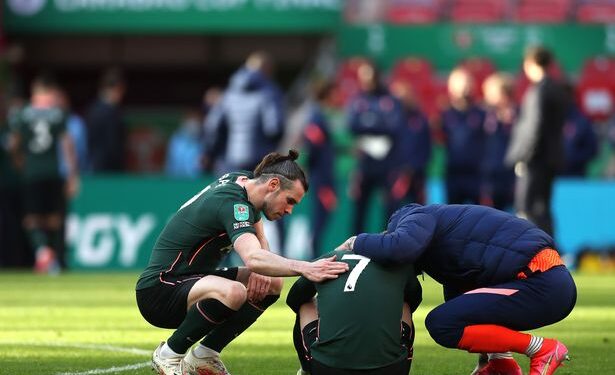 Son Heung-min bật khóc-tin-bong-da-2