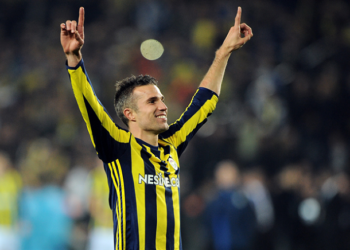 Van Persie-tin-bong-da-2