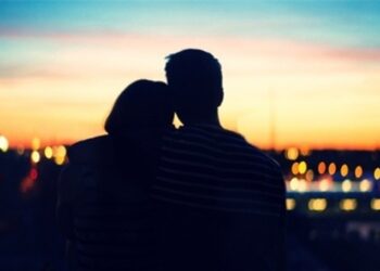 Mơ thấy quay lại với người yêu cũ thì đánh con gì? Điềm lành hay gỡ?